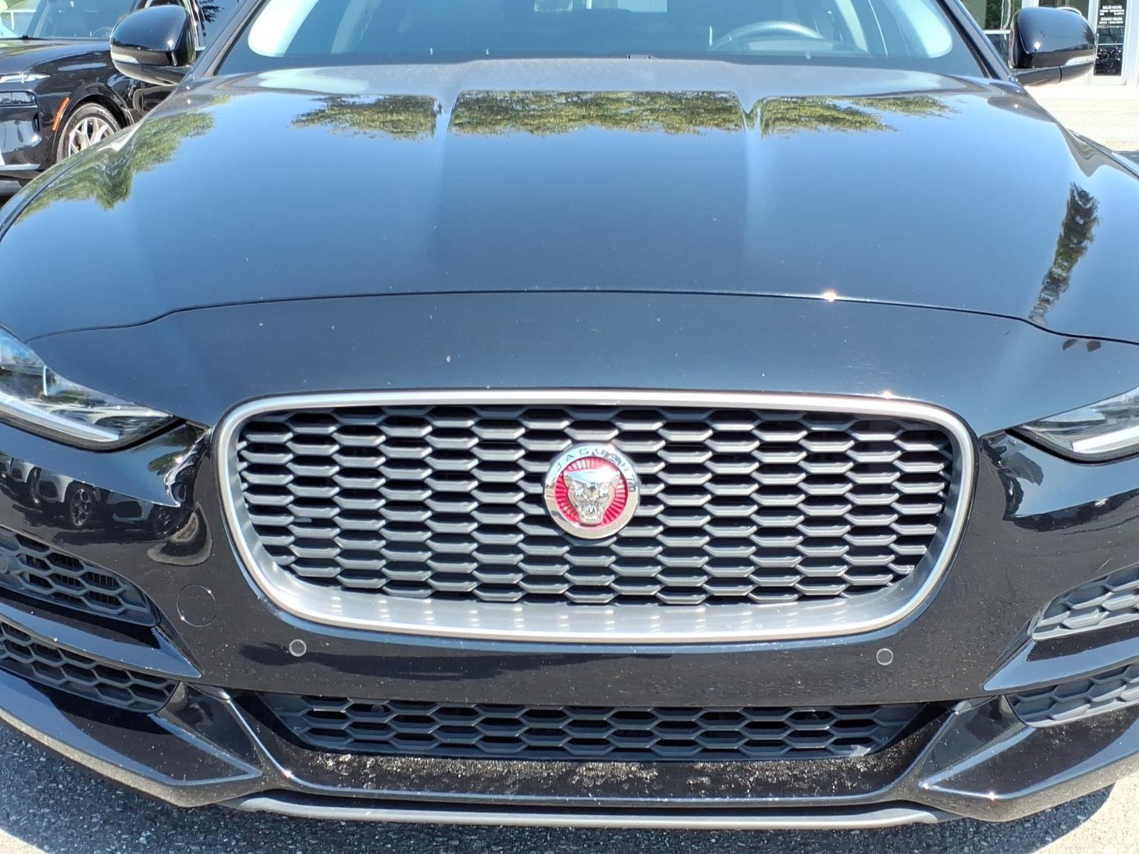 Used 2020 Jaguar XE S RWD image 14