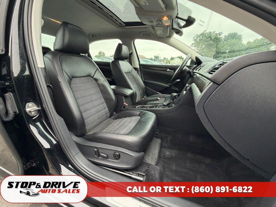 Used 2015 Volkswagen Passat 1.8T SEL Premium FWD image 16