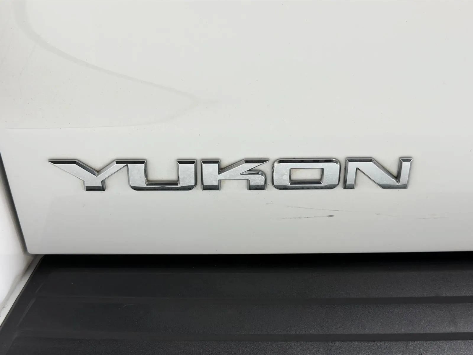 Used 2017 GMC Yukon SLT RWD image 12