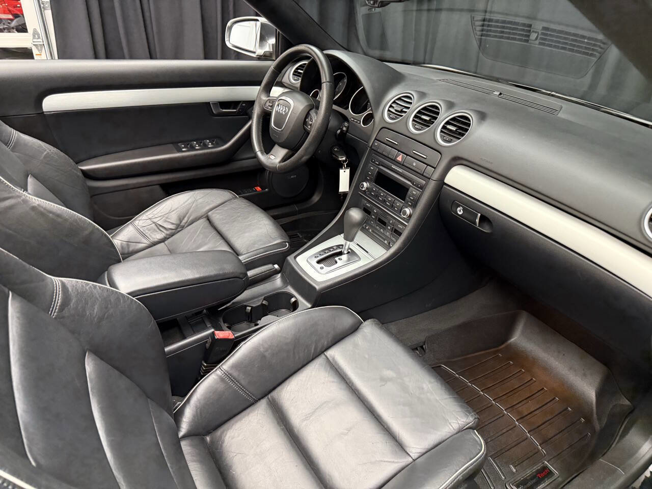 Used 2009 Audi S4 Cabriolet image 33