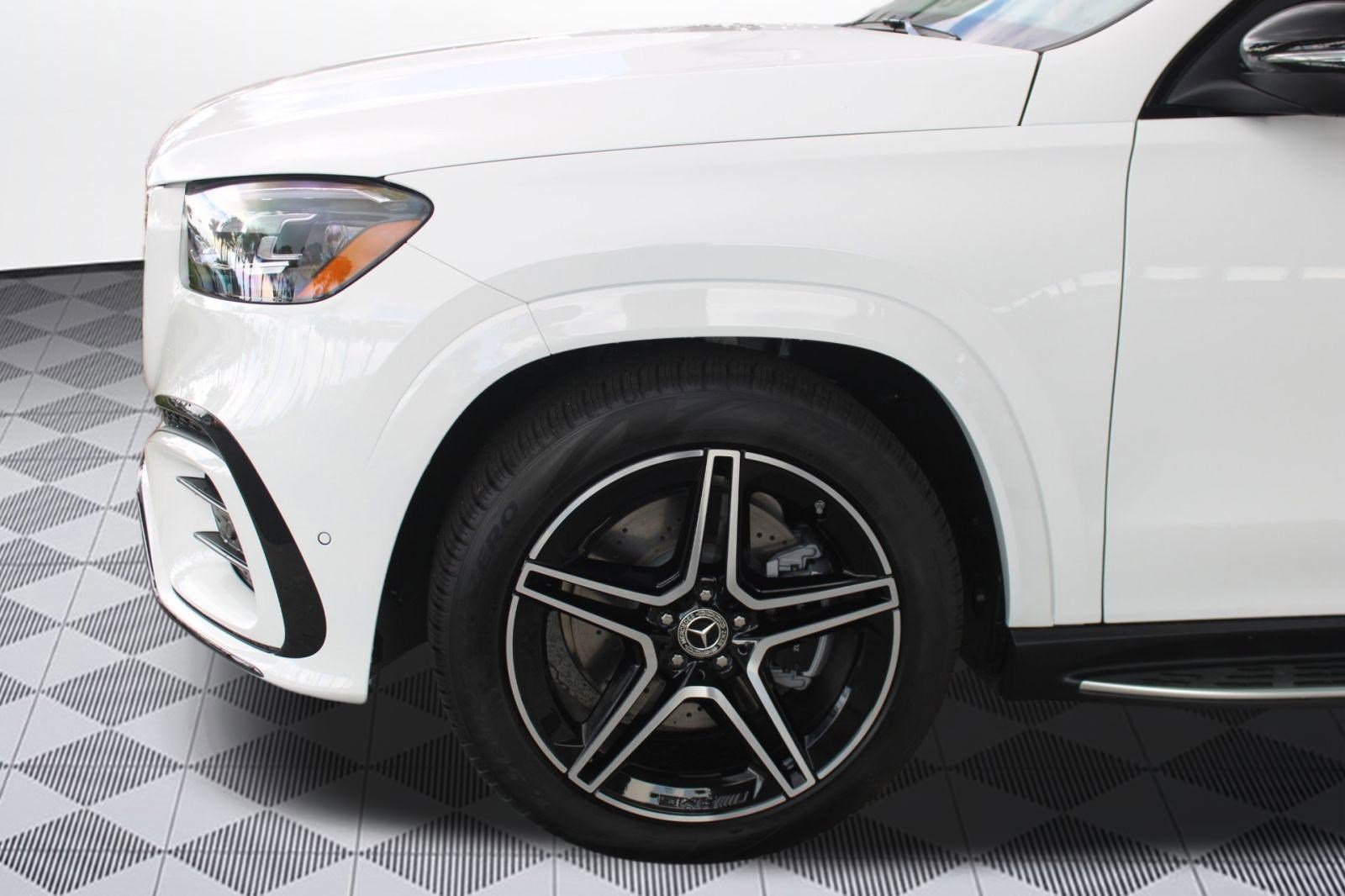 New 2026 Mercedes-Benz GLS 450 4MATIC image 12