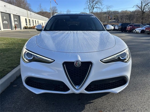 Used 2019 Alfa Romeo Stelvio Ti image 3