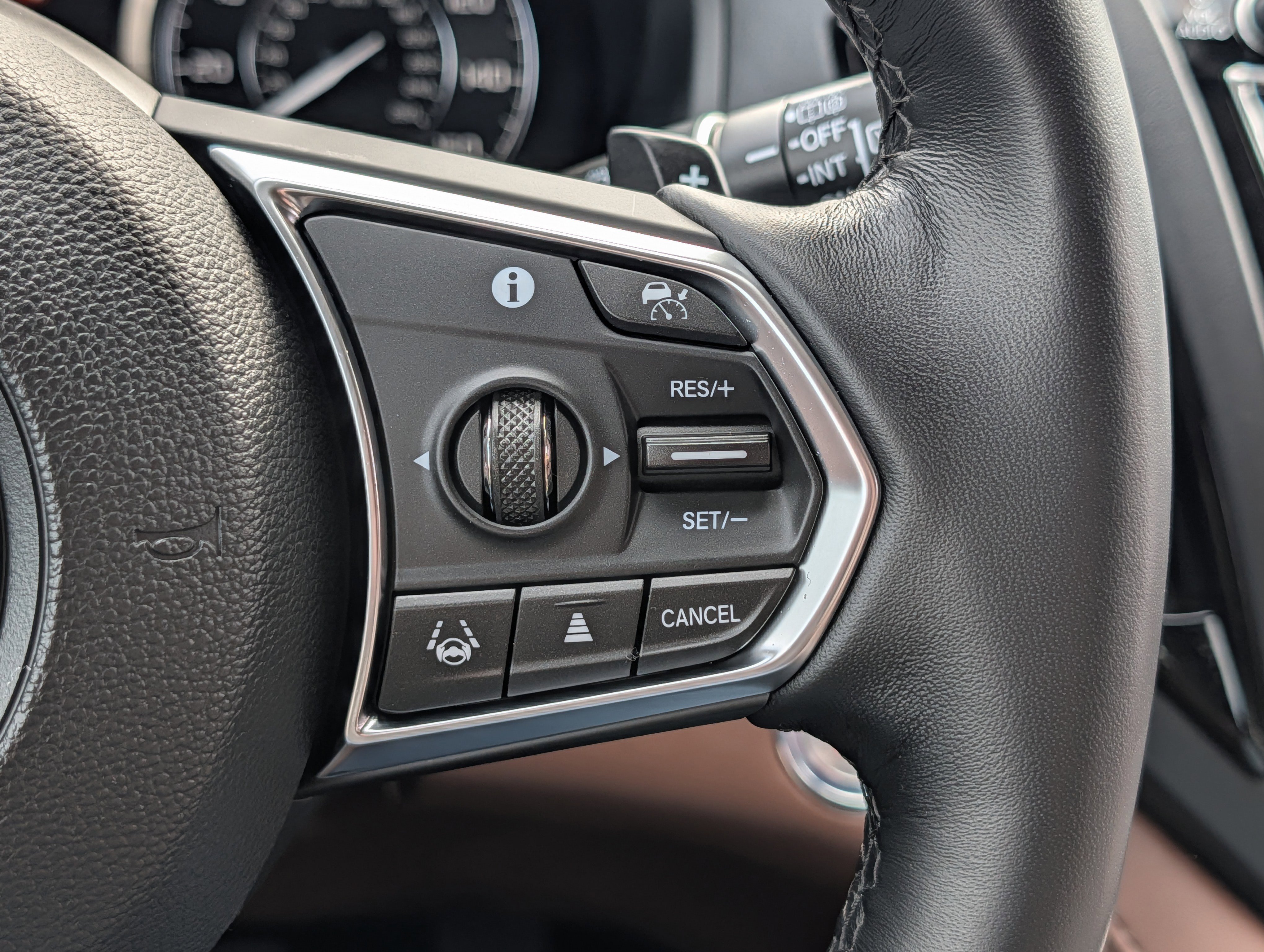 Certified 2024 Acura RDX w/Advance Package image 30