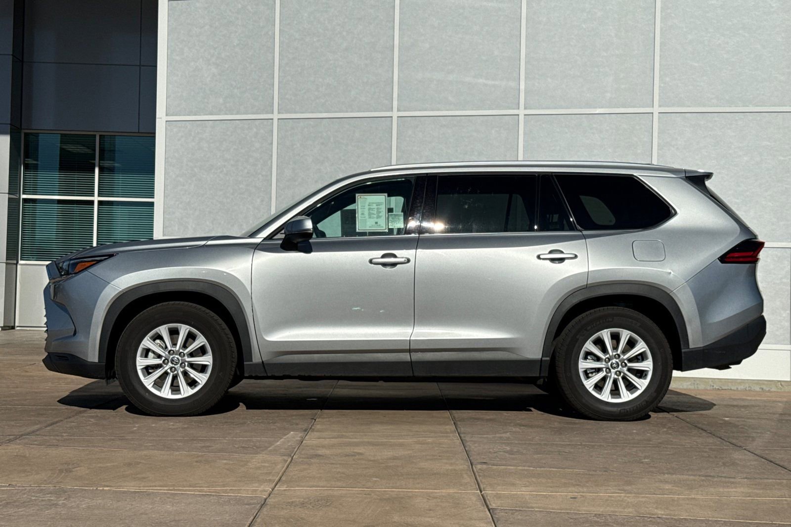 Certified 2025 Toyota Grand Highlander AWD image 8