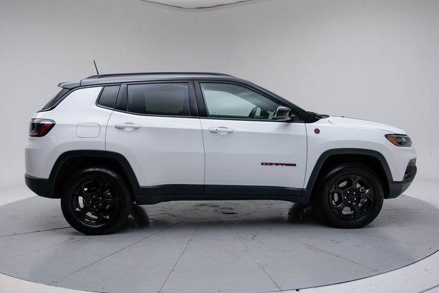 Used 2024 Jeep Compass Trailhawk image 9