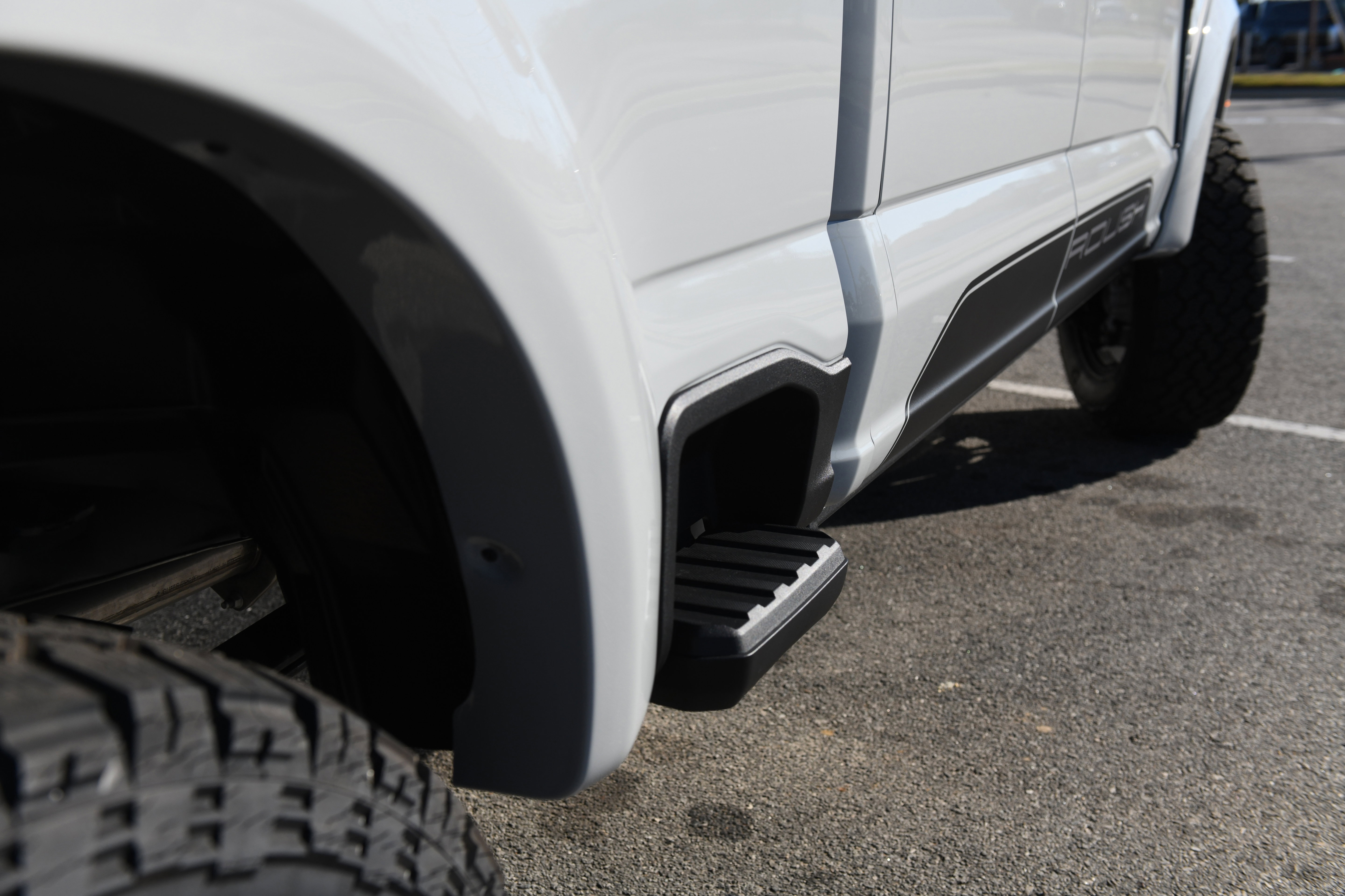 New 2026 Ford F250 Lariat w/ Black Appearance Package image 9