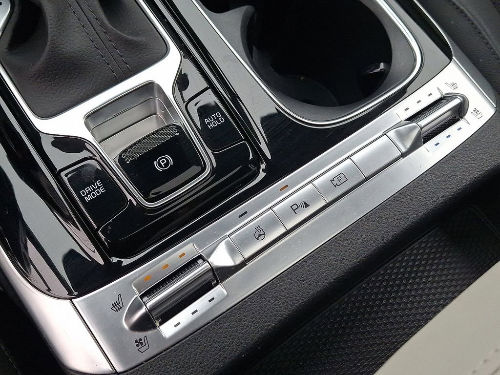 Used 2024 Kia Carnival SX Prestige FWD image 27
