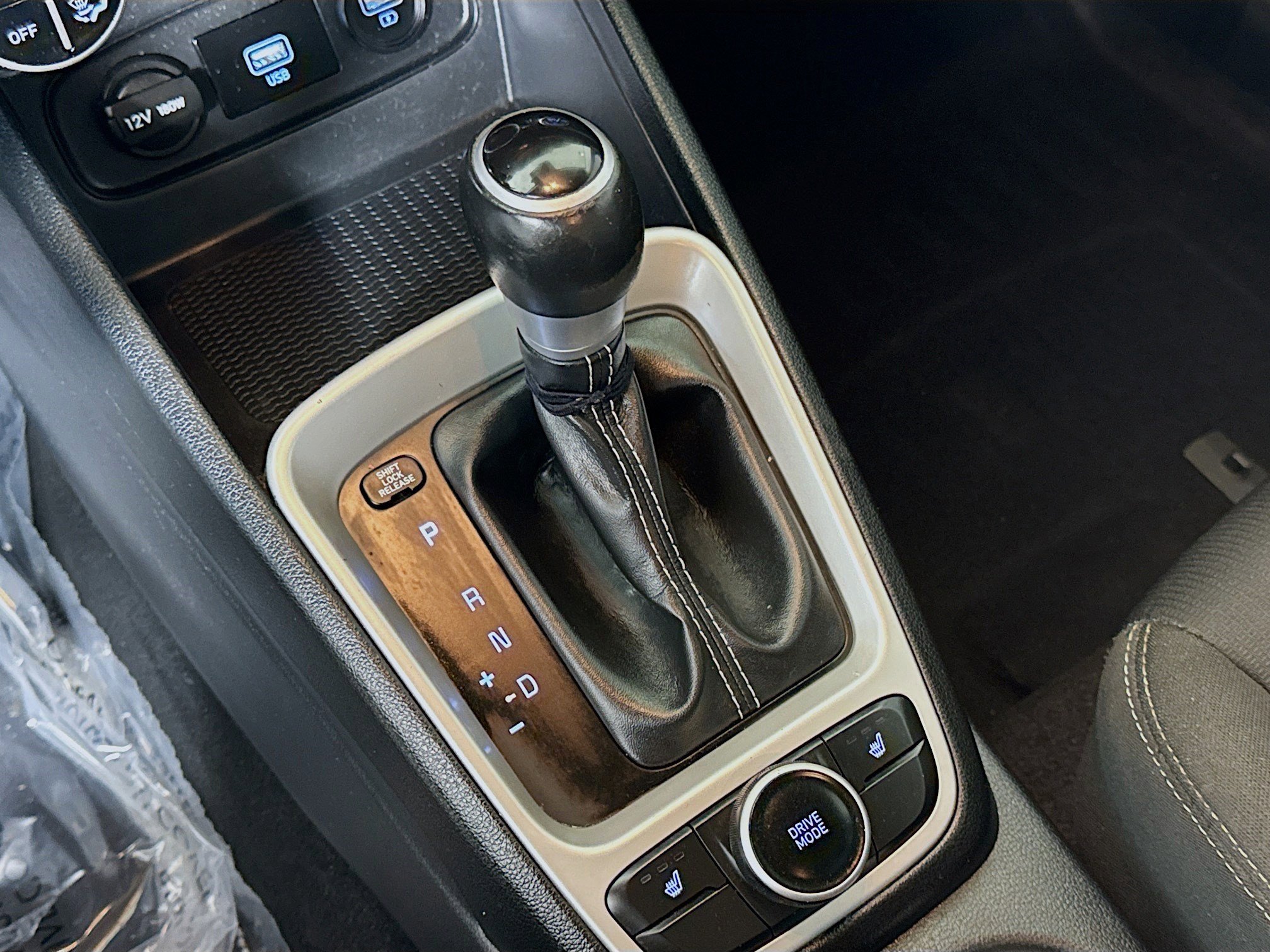 Used 2020 Hyundai Venue SEL w/ Convenience + Premium Package image 20