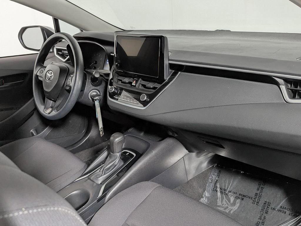 Used 2024 Toyota Corolla LE FWD image 32