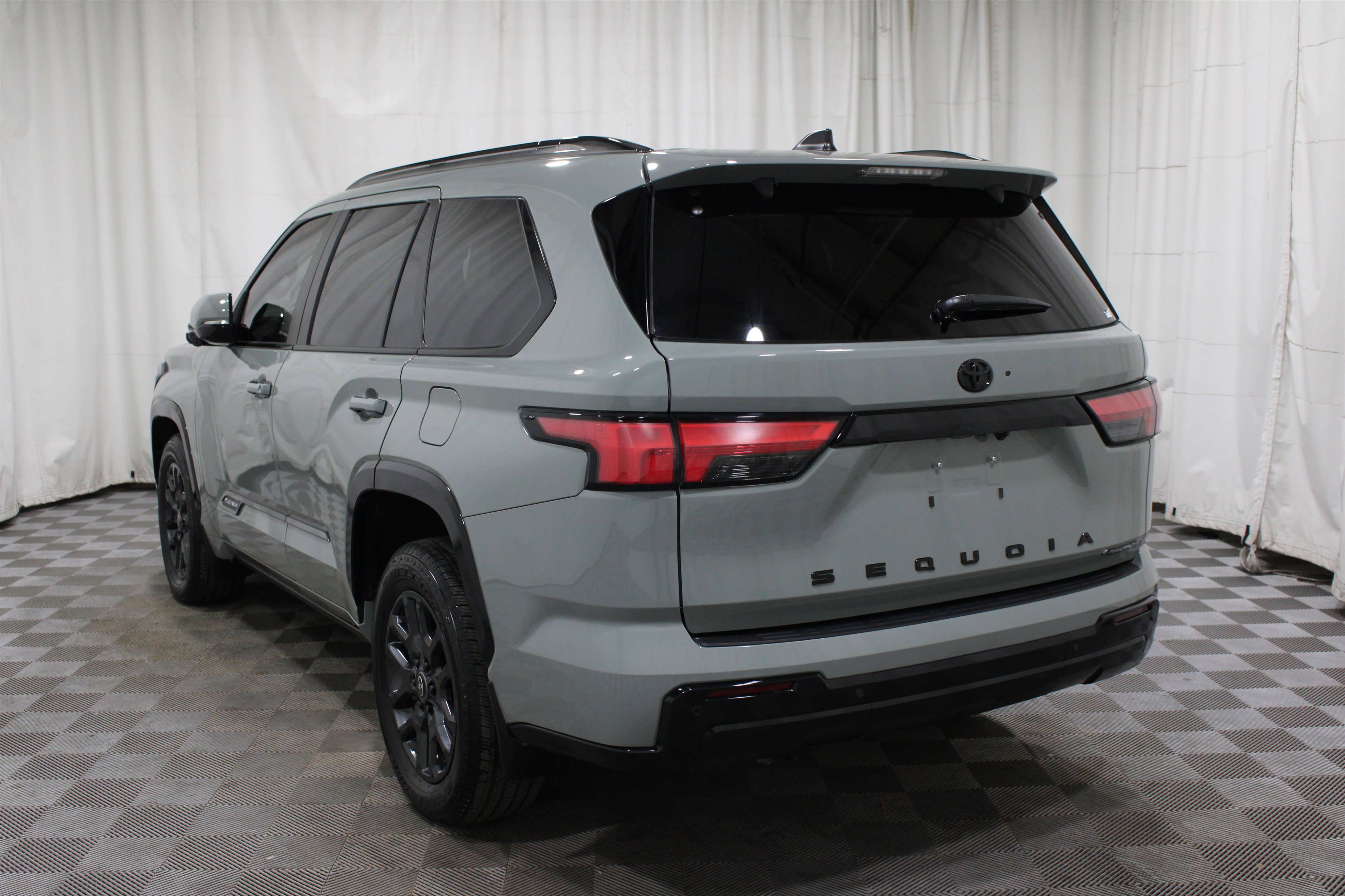 Used 2026 Toyota Sequoia Platinum image 43