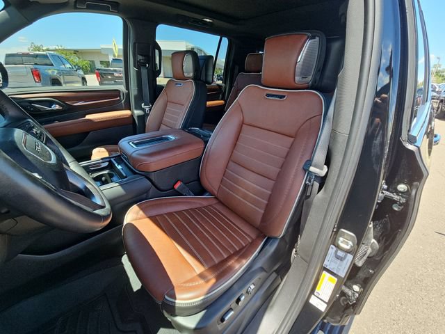 Used 2023 GMC Yukon XL Denali Ultimate AWD/4WD image 16