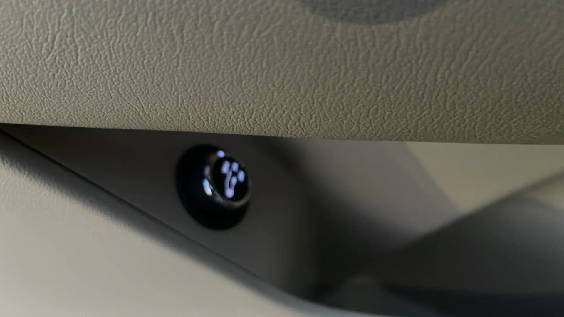 Used 2018 Cadillac XT5 Luxury image 18