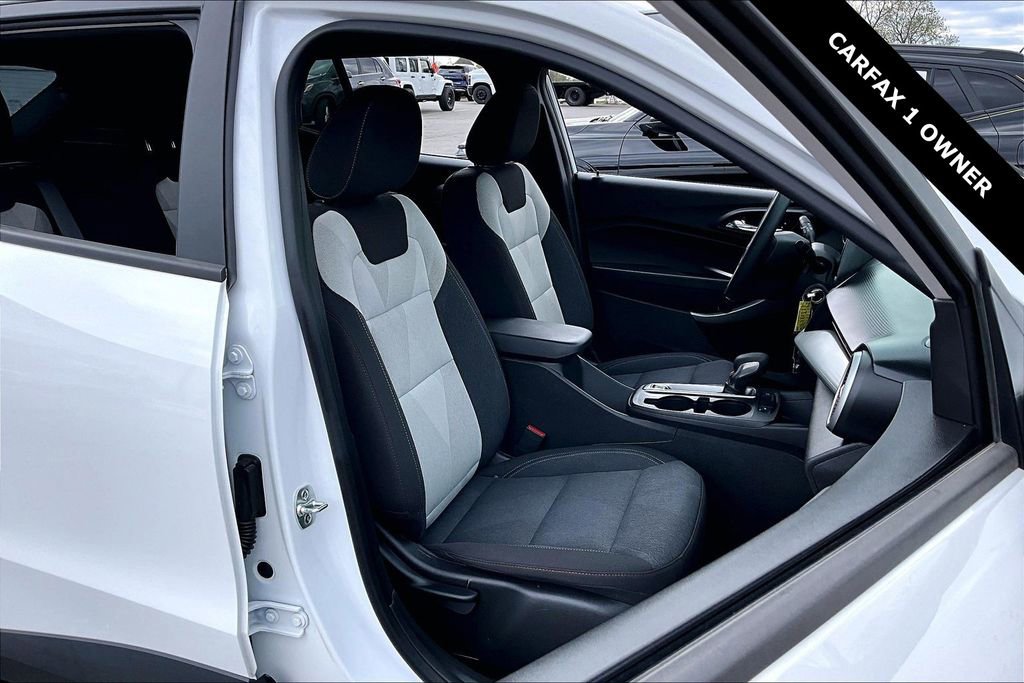 Used 2024 Chevrolet Trax RS image 27