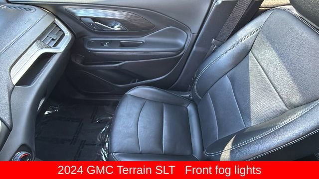 Used 2024 GMC Terrain SLT AWD/4WD image 12