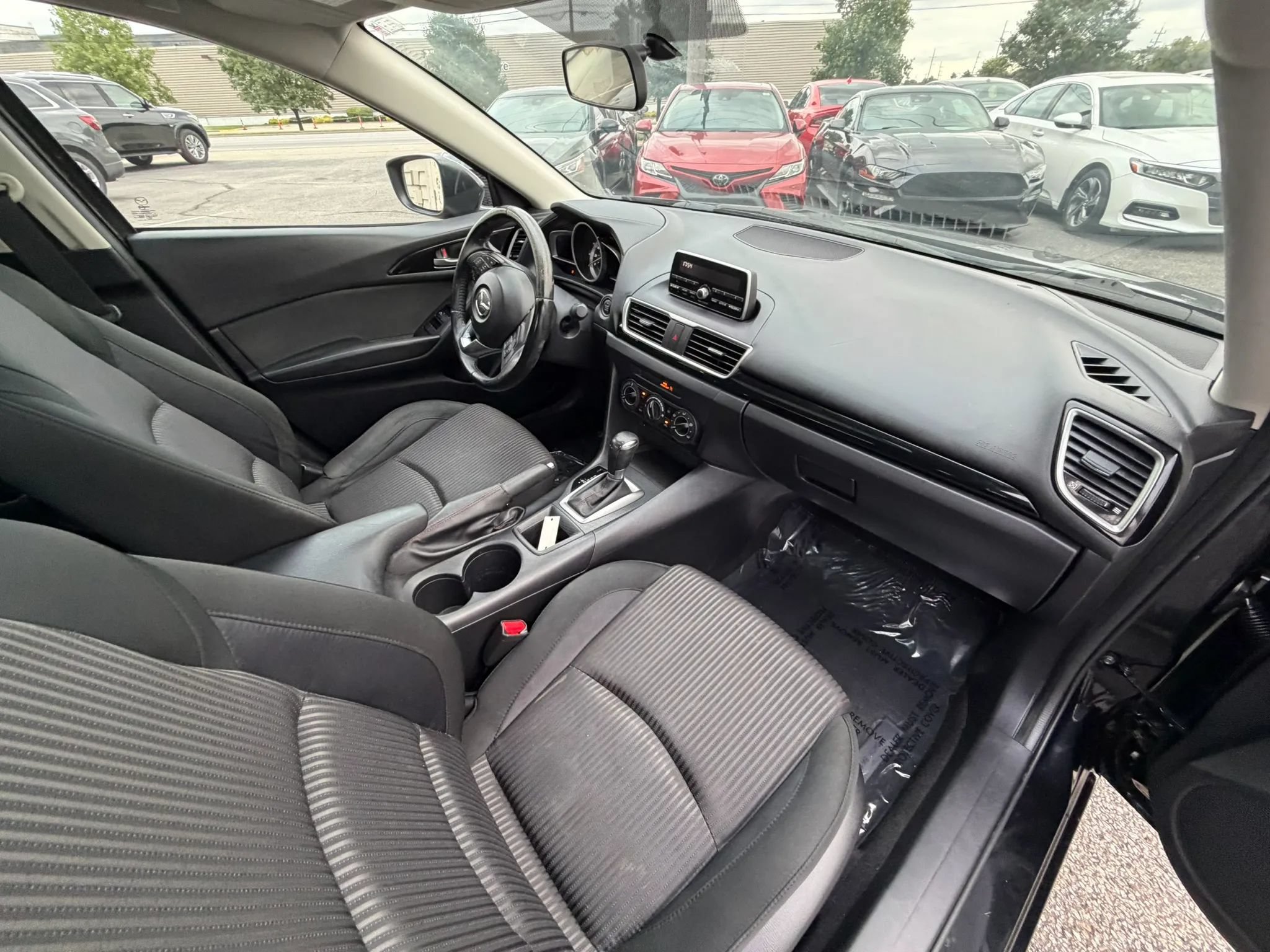 Used 2014 MAZDA MAZDA3 i Touring w/ Moonroof Package 1 FWD image 28