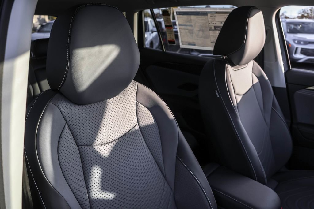 New 2026 Volkswagen Tiguan SE image 40