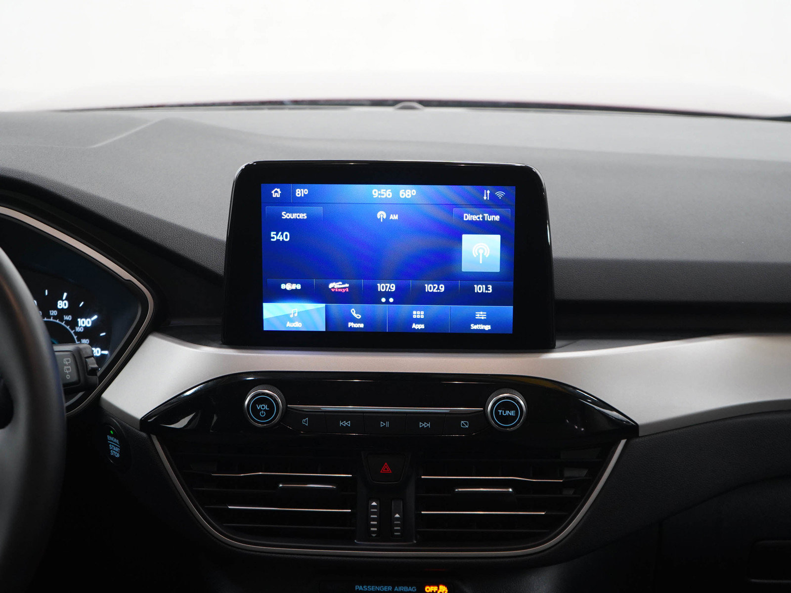 Used 2022 Ford Escape SE w/ Cold Weather Package FWD image 16