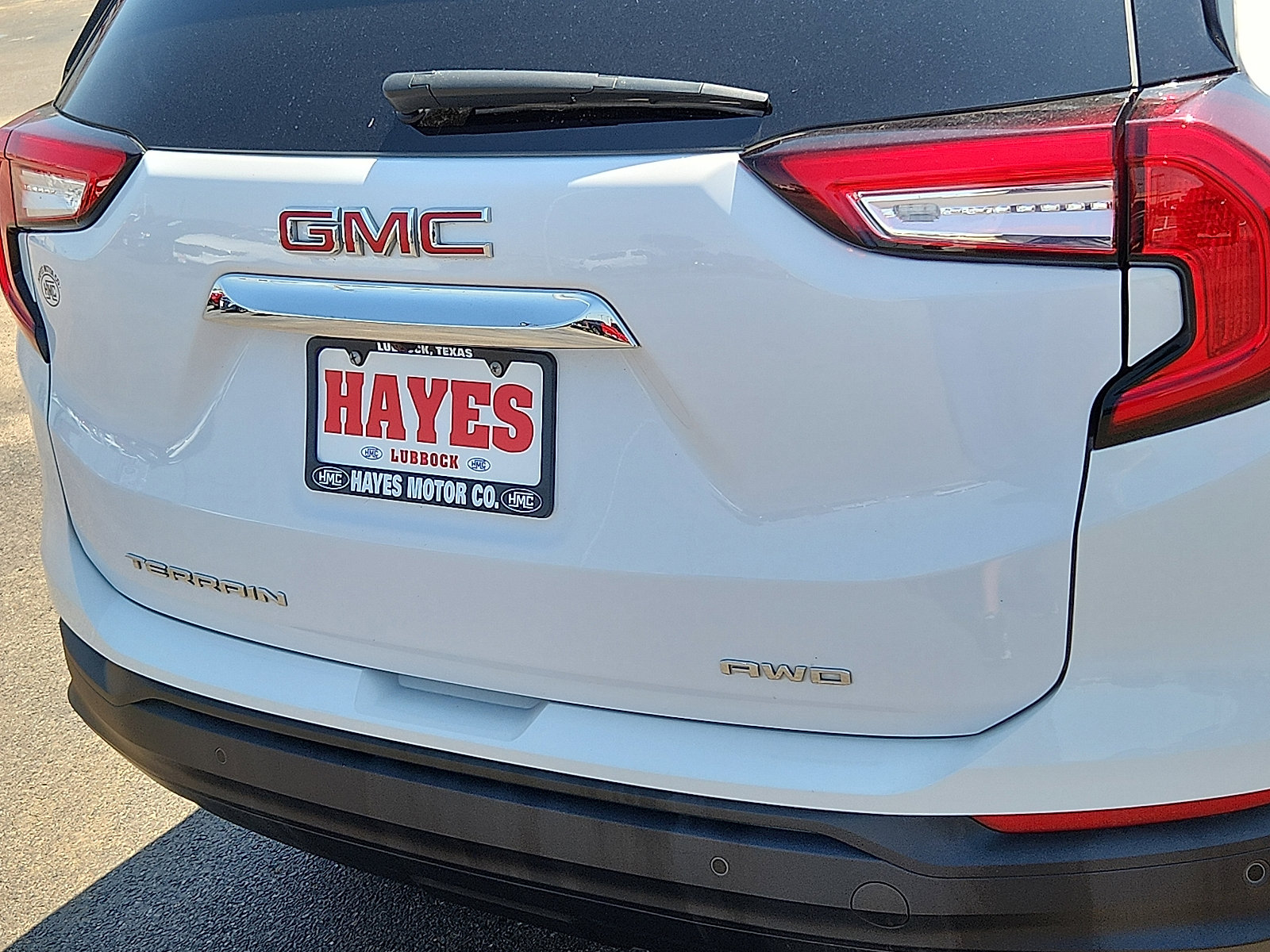 Used 2023 GMC Terrain SLE w/ Driver Convenience Package image 7