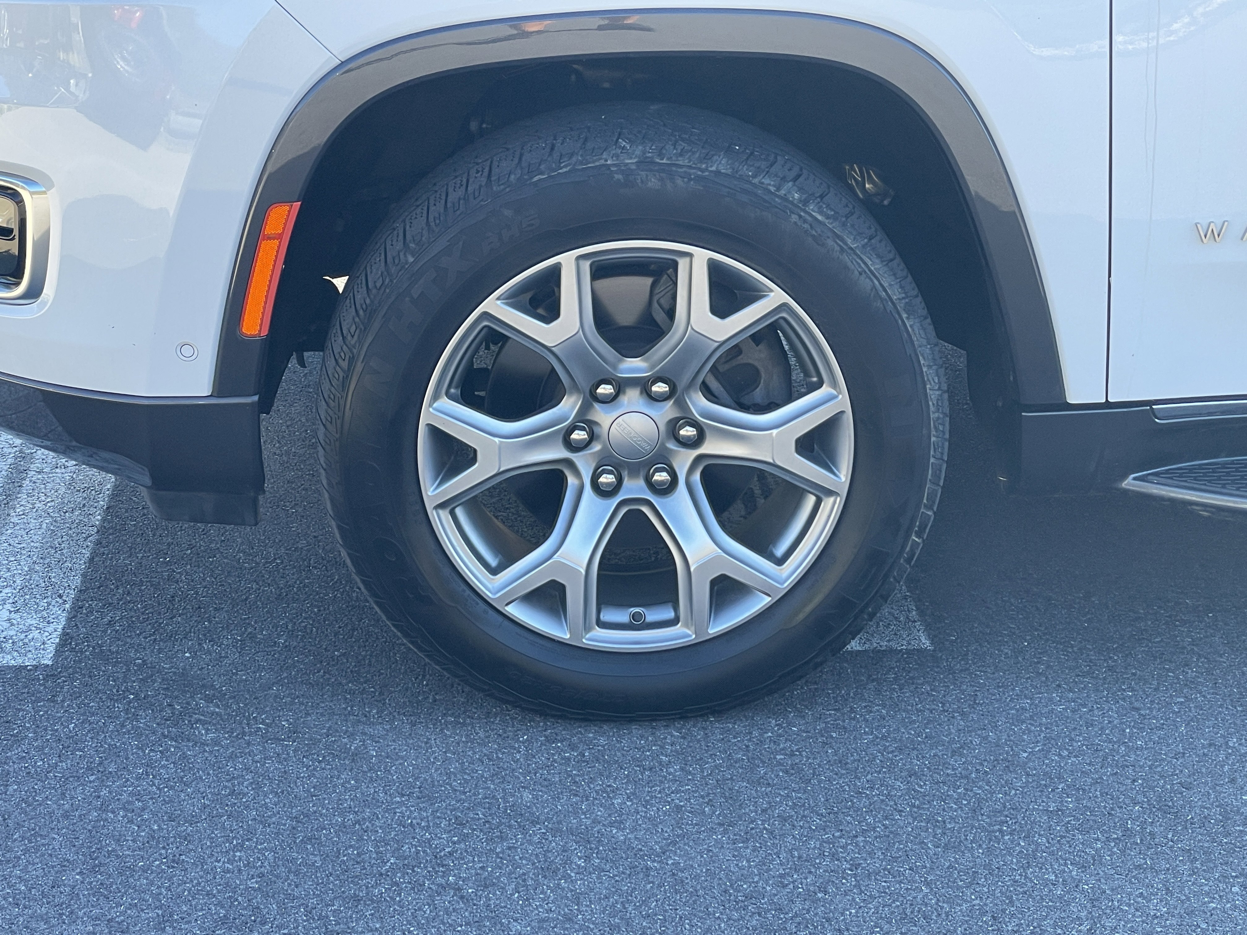 Used 2022 Jeep Wagoneer Series II image 9