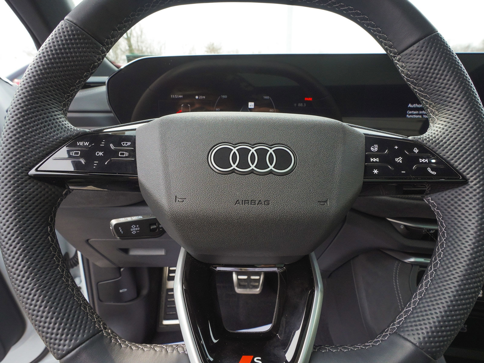 Used 2025 Audi SQ5 Premium Plus w/ Premium Plus Package image 16