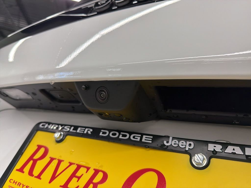 New 2026 Jeep Grand Cherokee Summit image 7