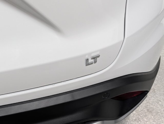 New 2026 Chevrolet Trax LT w/ Sunroof Package FWD image 5