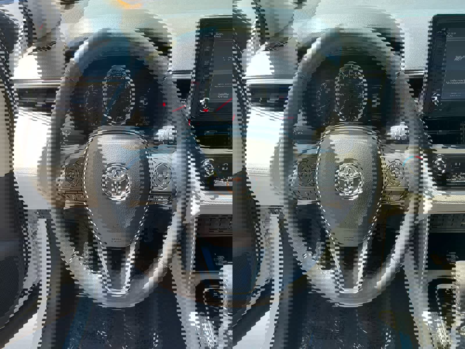 Used 2022 Toyota Corolla Cross LE image 16