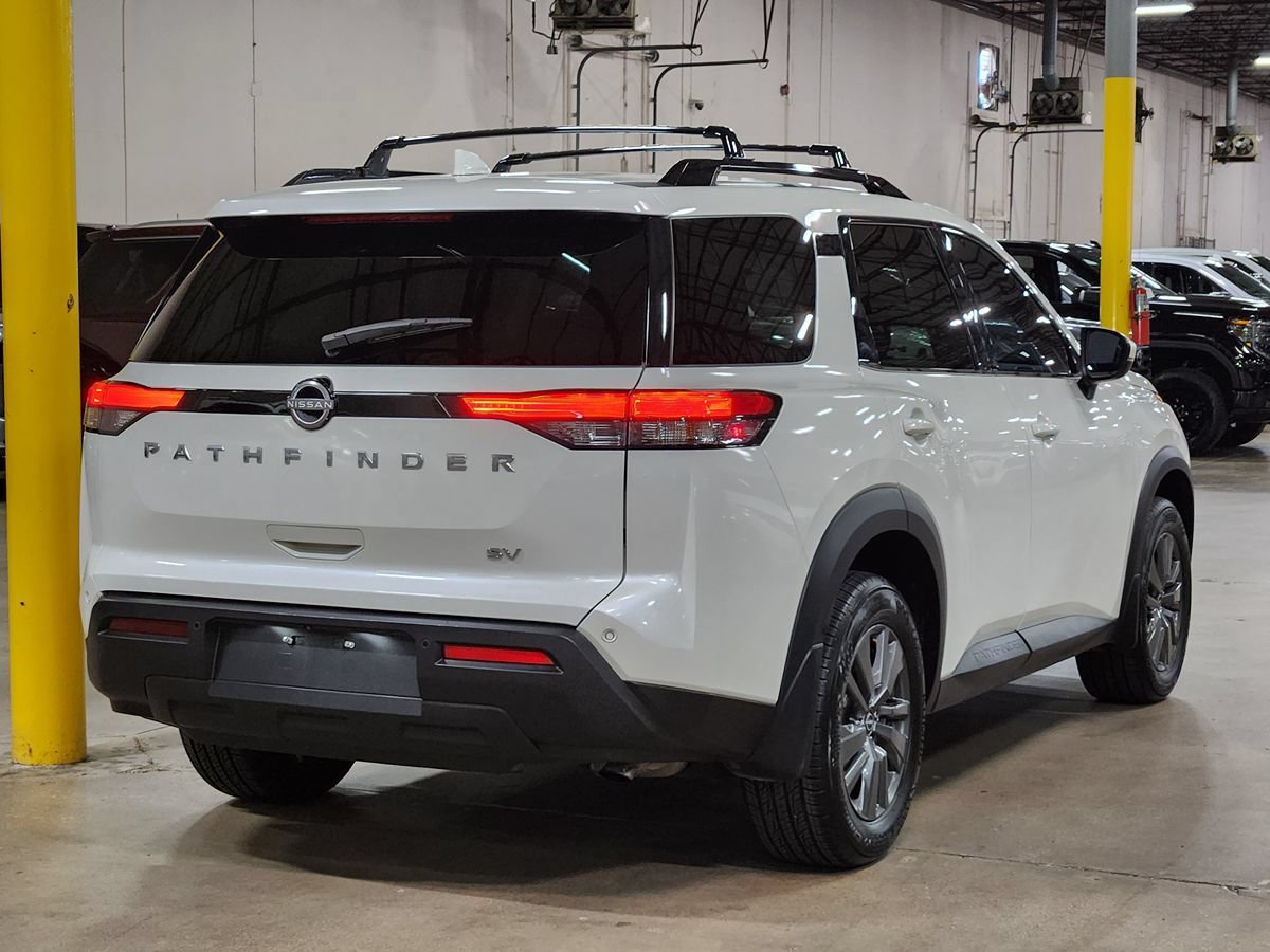 Used 2023 Nissan Pathfinder SV FWD image 5