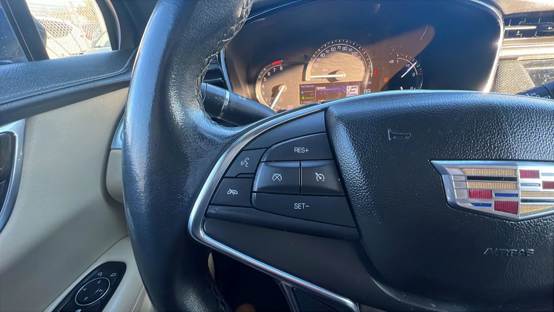 Used 2019 Cadillac XT5 FWD image 15