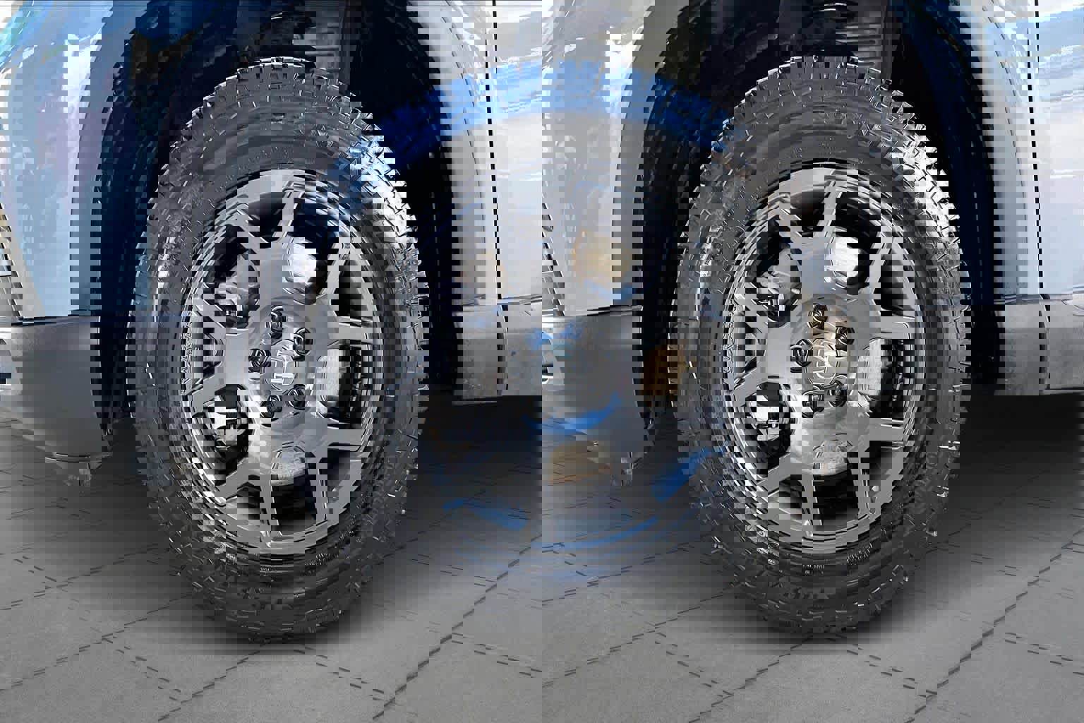 Used 2025 Honda Pilot TrailSport image 11