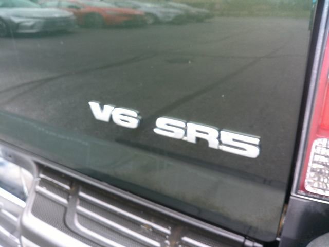 Used 2012 Toyota Tacoma 4x4 Access Cab V6 w/ SR5 Pkg image 9