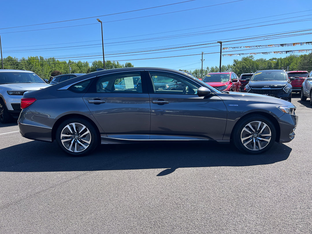Used 2018 Honda Accord Touring image 7