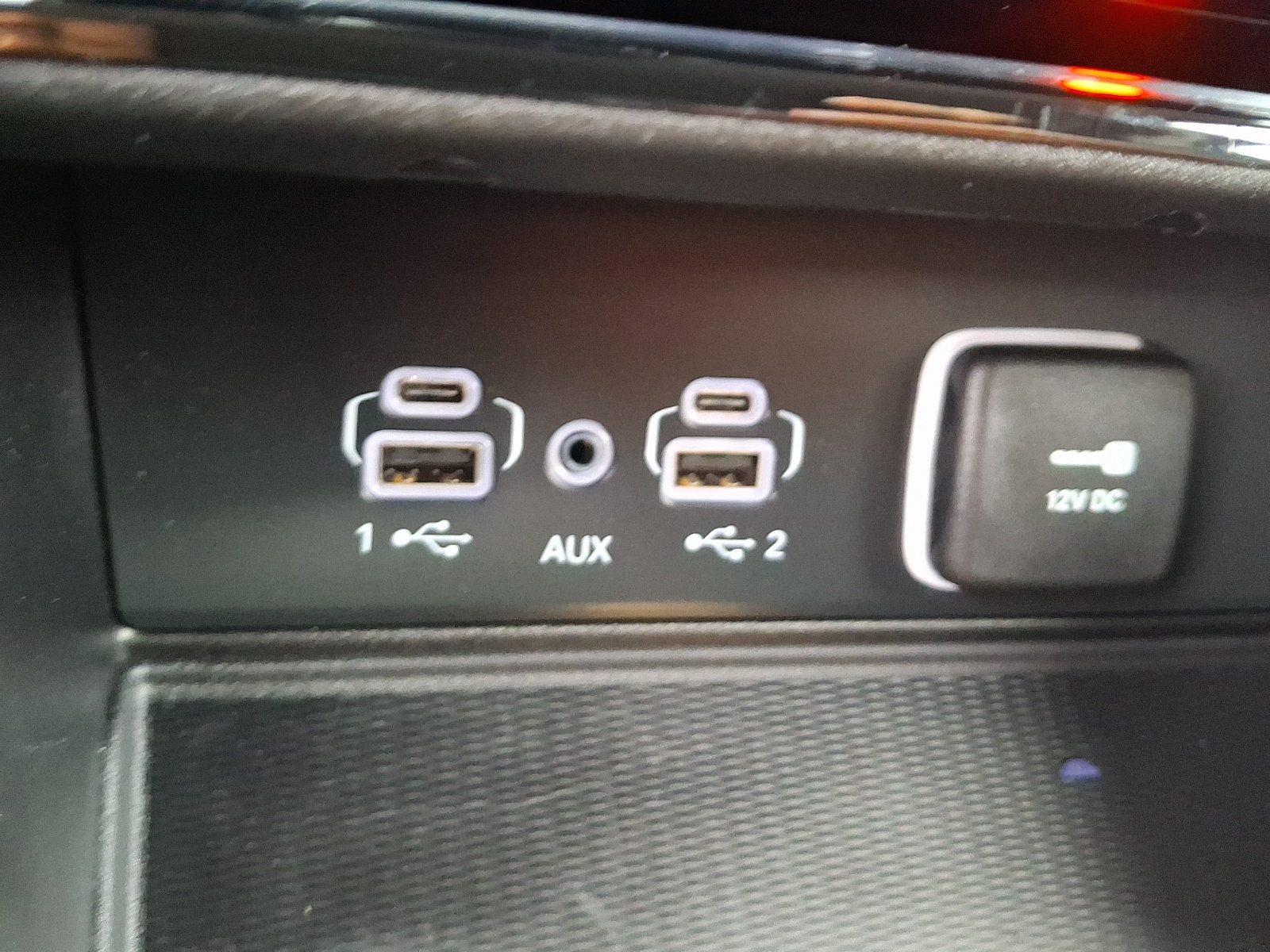 Used 2023 Jeep Grand Cherokee L Laredo w/ Luxury Tech Group I AWD/4WD image 23
