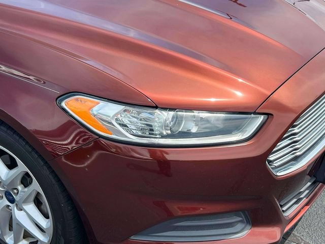 Used 2015 Ford Fusion SE FWD image 8