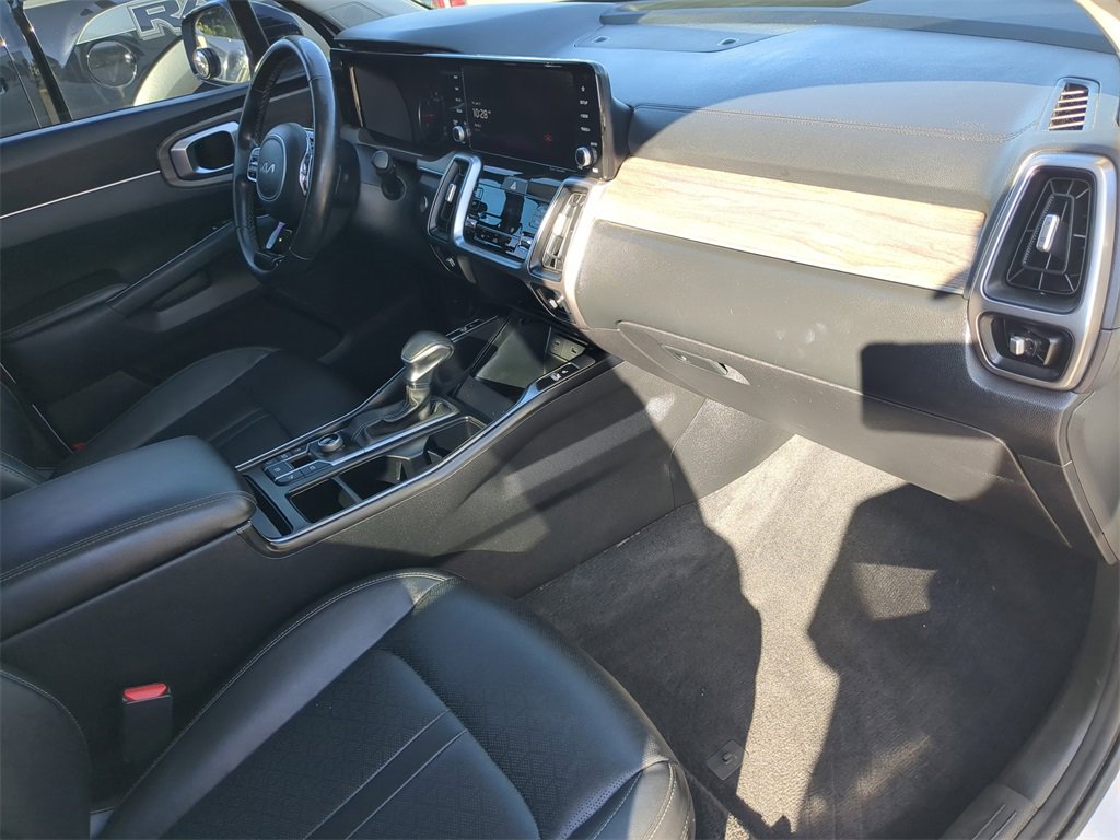 Used 2022 Kia Sorento X-Line EX image 11