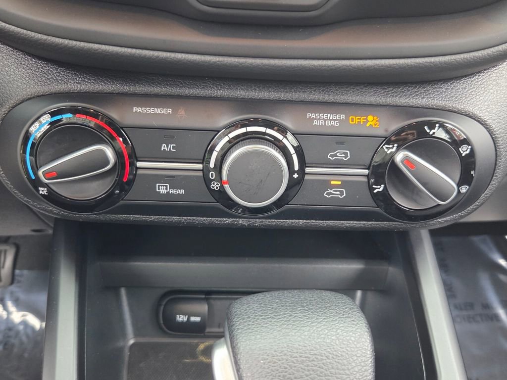 Used 2025 Kia Soul LX w/ LX Technology Package image 20
