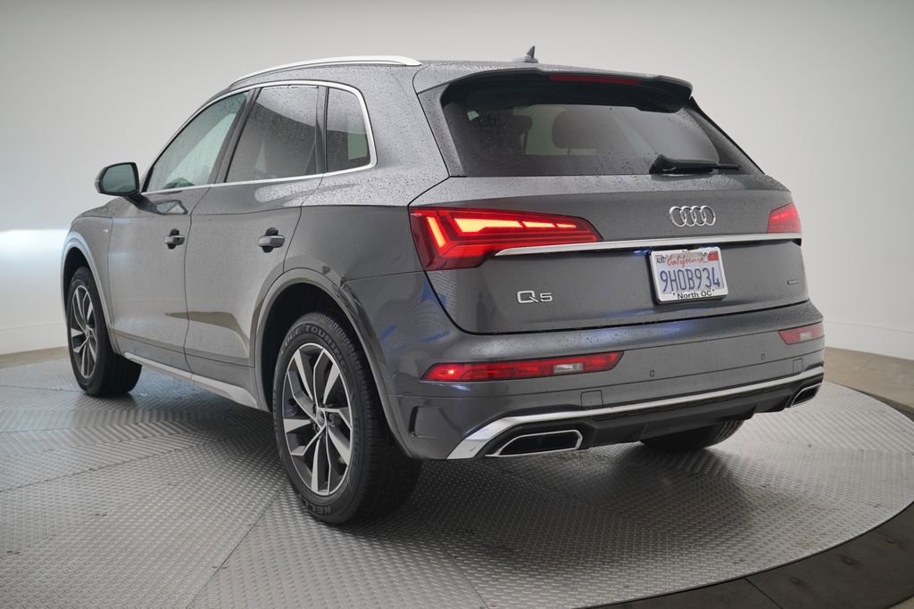 Used 2023 Audi Q5 2.0T Premium w/ Convenience Package image 3