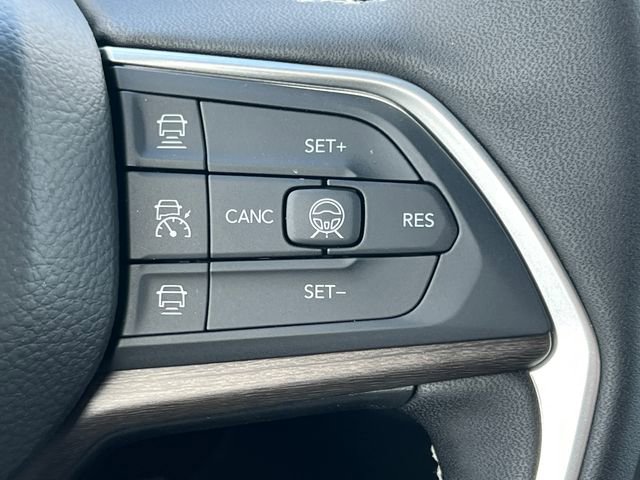 New 2026 Jeep Grand Cherokee Altitude AWD/4WD image 19