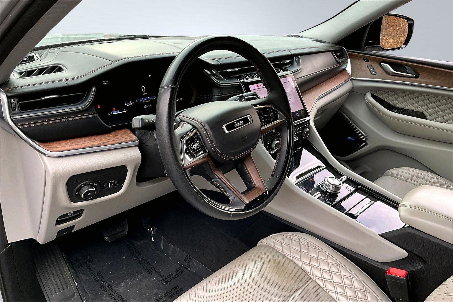 Used 2022 Jeep Grand Cherokee L Summit w/ Advanced Protech Group IV image 15