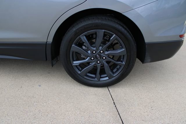 Used 2023 Chevrolet Equinox RS w/ RS Leather Package image 36