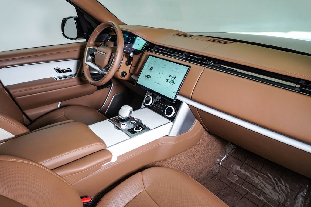 Used 2023 Land Rover Range Rover SV AWD/4WD image 15