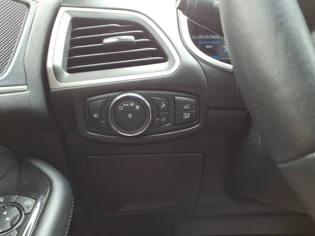 Used 2019 Ford Edge SEL w/ Equipment Group 201A FWD image 14