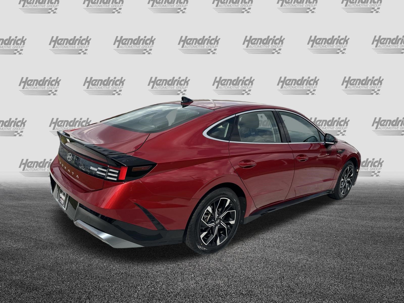Used 2025 Hyundai Sonata SEL FWD image 10