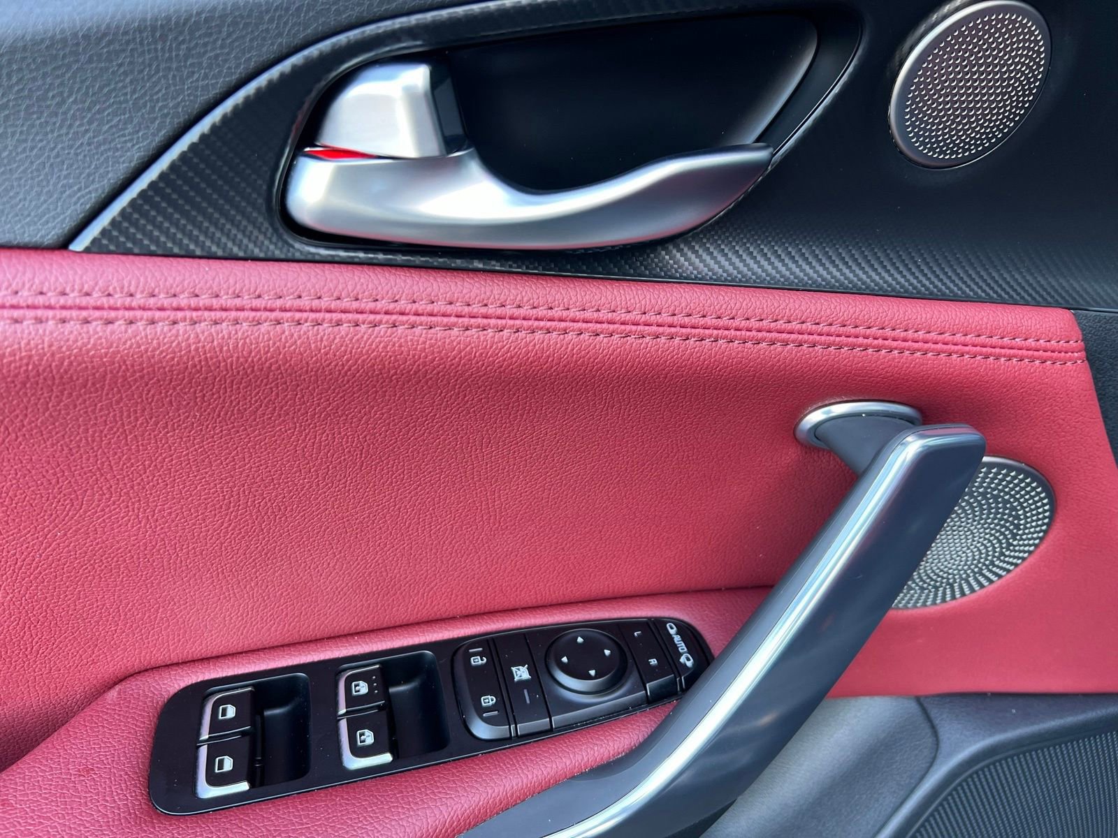 Used 2023 Kia Stinger GT-Line w/ Sun & Sound Package image 28