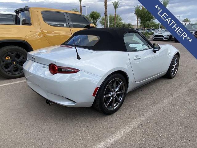 Used 2016 MAZDA MX-5 Miata Grand Touring RWD image 4