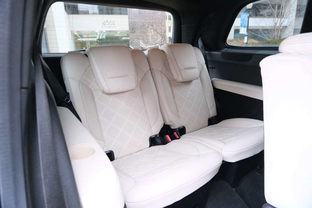 Used 2017 Mercedes-Benz GLS 550 4MATIC image 27
