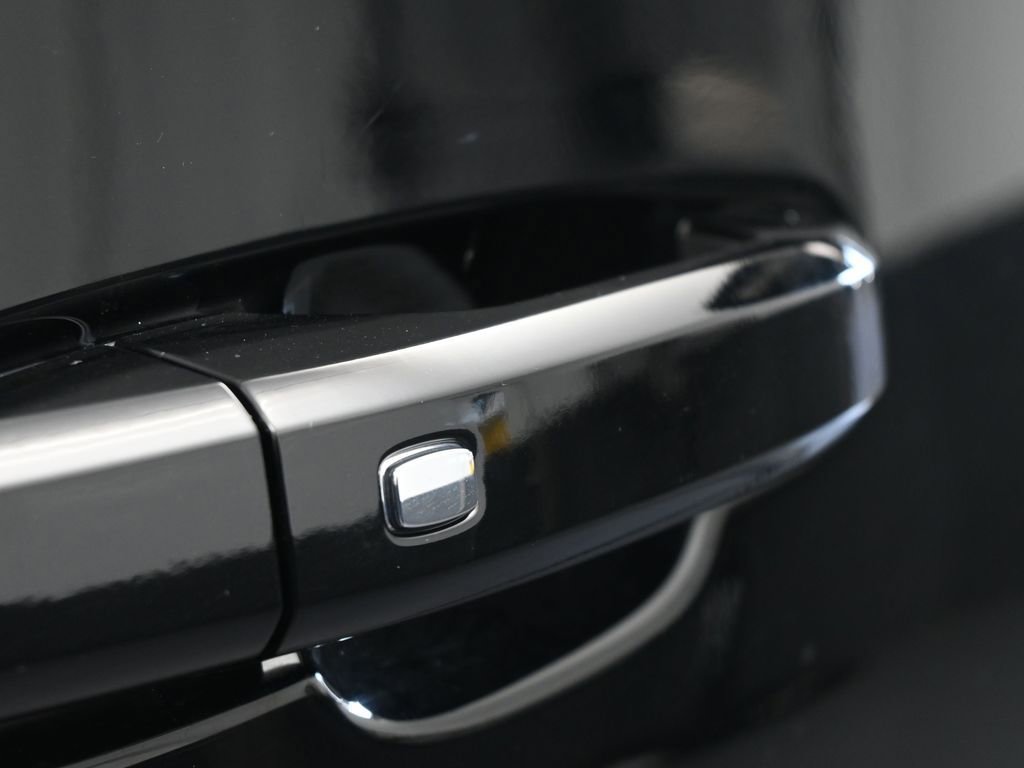 Used 2023 Chevrolet Tahoe Z71 w/ Luxury Package image 53