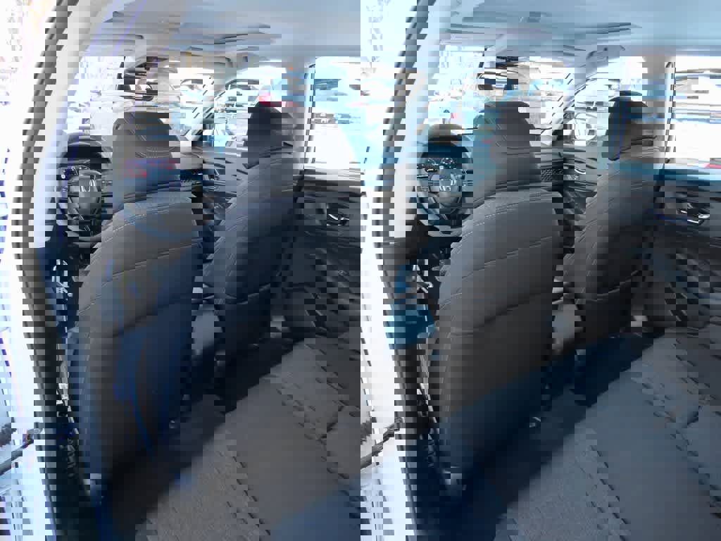 Certified 2023 Honda Accord EX image 12