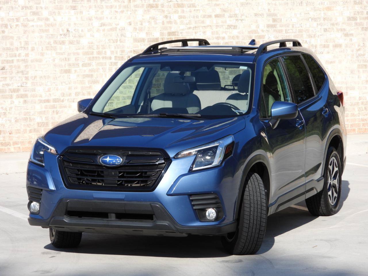 Used 2022 Subaru Forester Premium AWD/4WD image 17
