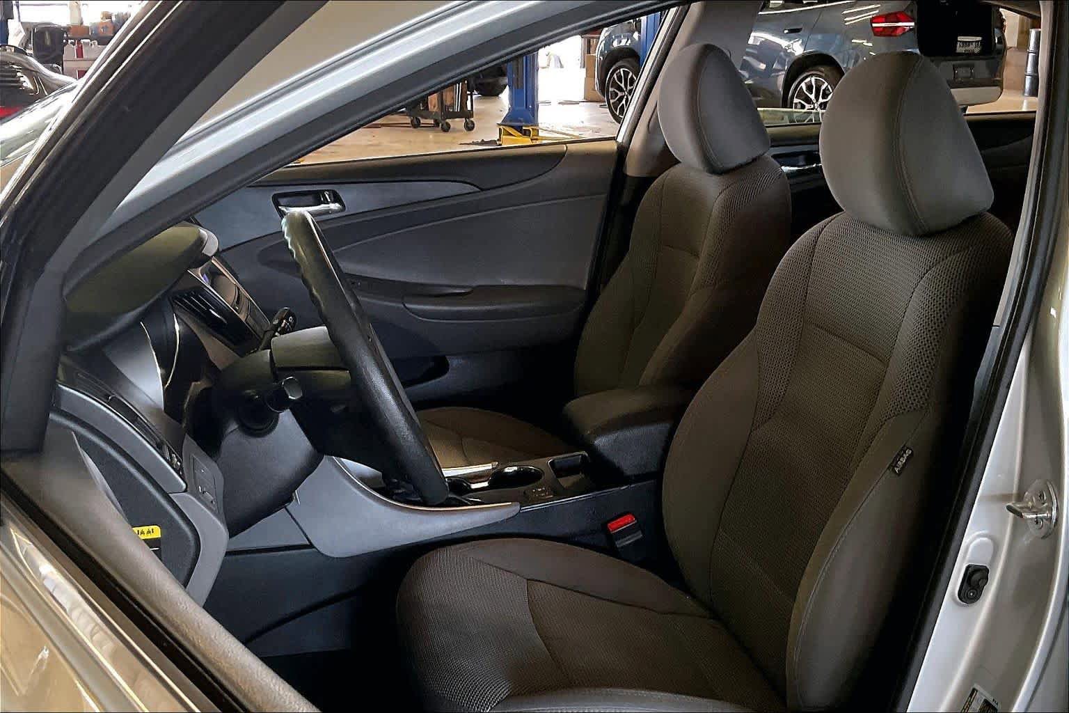 Used 2013 Hyundai Sonata GLS w/ Popular Equipment Pkg FWD image 7